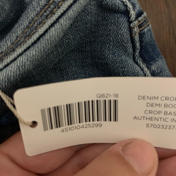 New Chico jeans - Picture 3 of 3